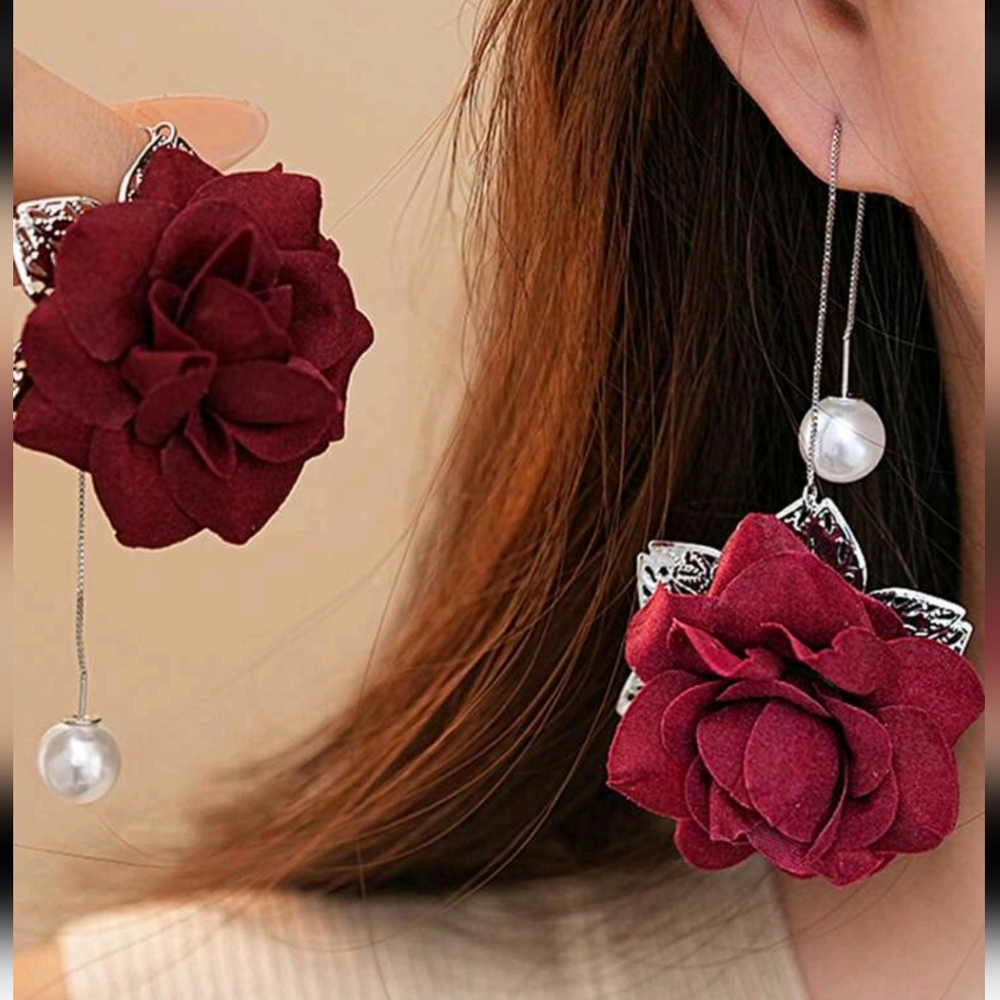 🌹Large Dangley 3D Red Rose Threading Earrings W/Faux Pearl Counterweights (OS)